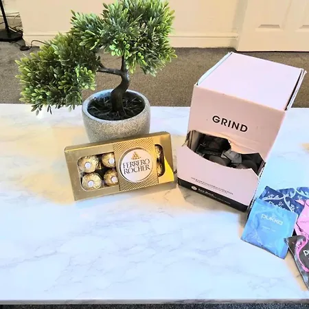 Trendy 3br - Sleeps 5 - Free Wifi -parking