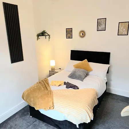 Stylish 3Br Family-Friendly - Sleeps 5 - Fast Wifi -Parking - Netflix * Barrow-in-Furness