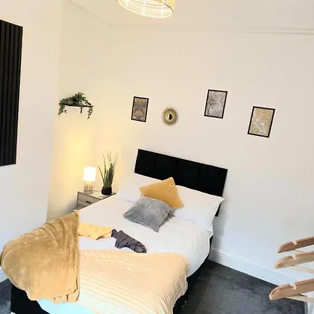 Stylish 3Br Family-Friendly - Sleeps 5 - Fast Wifi -Parking - Netflix Feriehus Barrow-in-Furness
