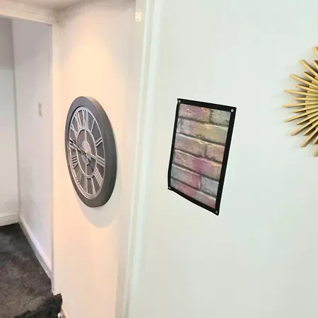 Stylish 3br - Sleeps 5 - Fast Wifi -parking בית נופש בארו אין פרנס