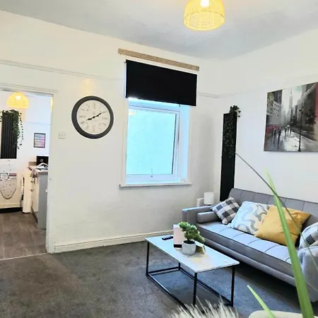 Prázdninový dům Charming 3Br Family-Friendly - Sleeps 5 - Fast Wifi -Parking - Netflix *