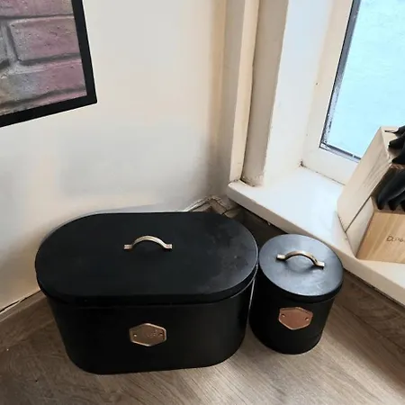 בית נופש Stylish 3br - Sleeps 5 - Fast Wifi -parking בארו אין פרנס