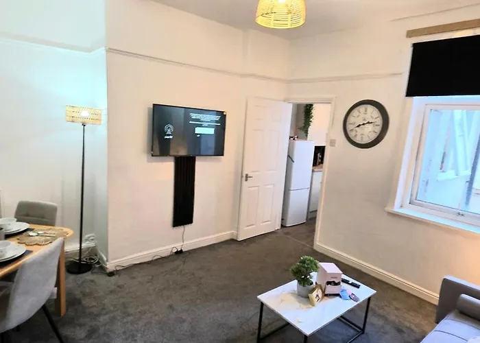 Trendy 3br - Sleeps 5 - Free Wifi -parking בארו אין פרנס