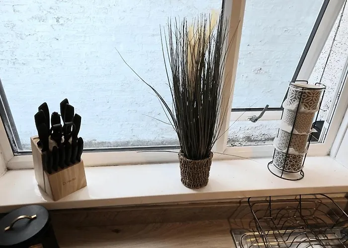 Trendy 3br - Sleeps 5 - Free Wifi -parking *